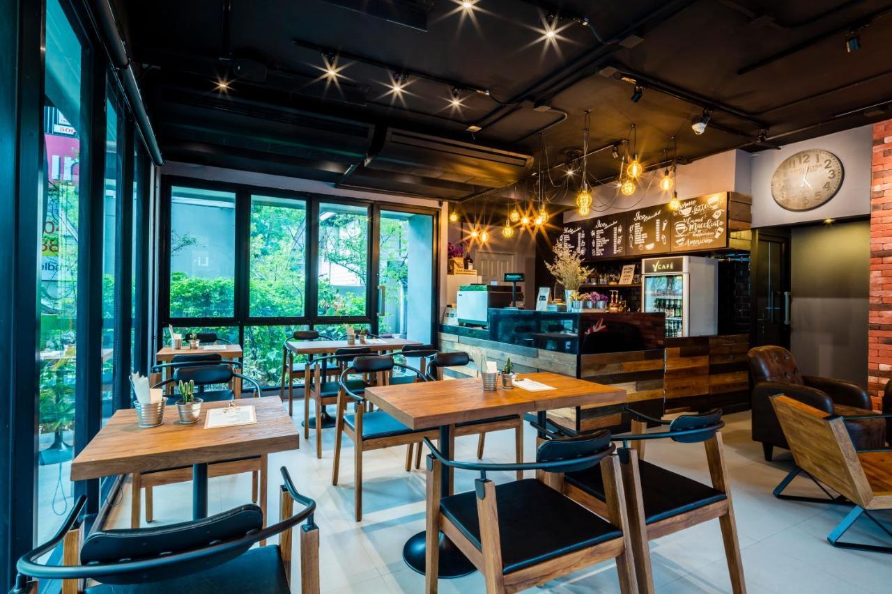 Livotel Hotel Lat Phrao Bangkok Bagian luar foto