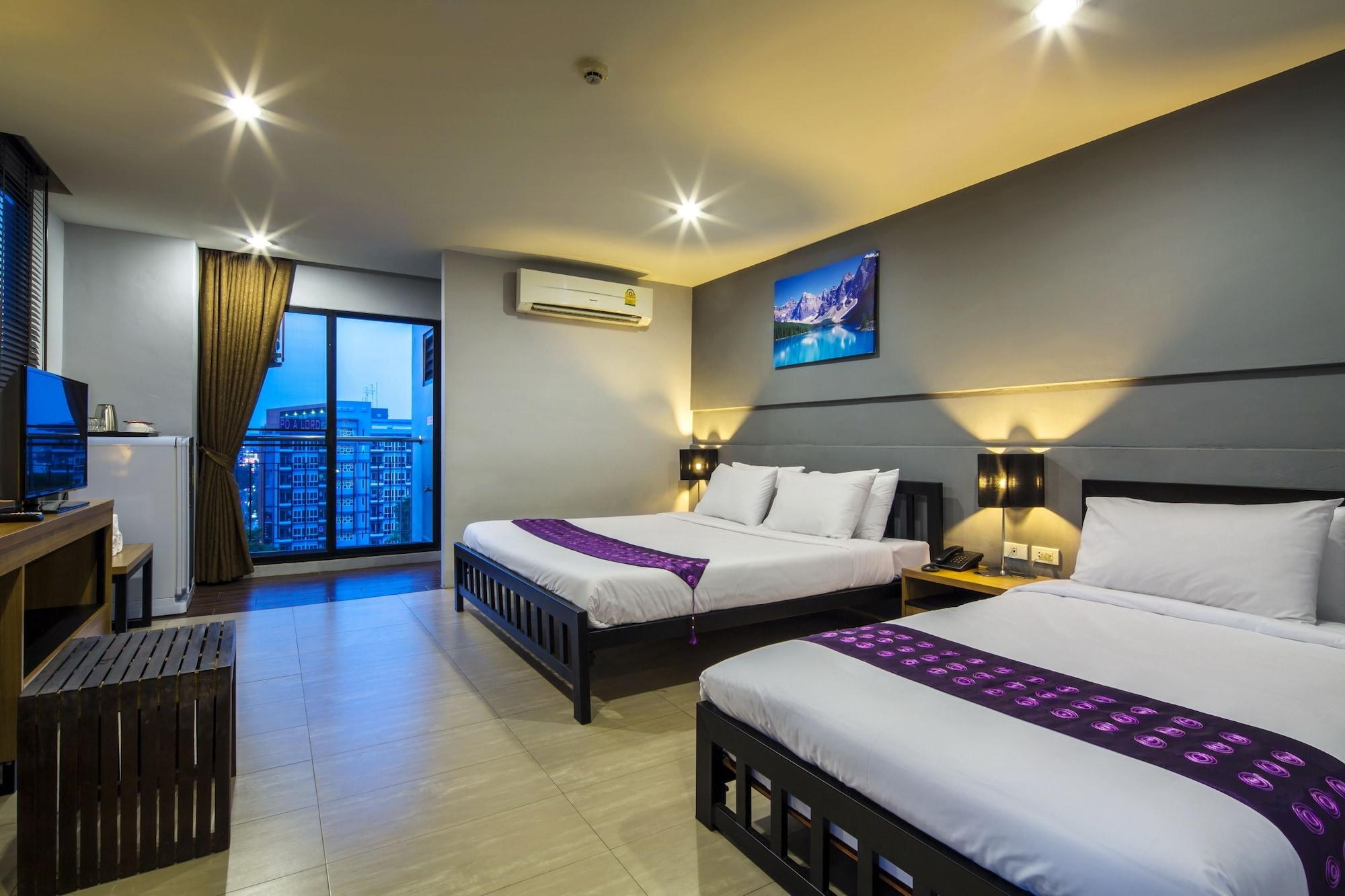 Livotel Hotel Lat Phrao Bangkok Bagian luar foto