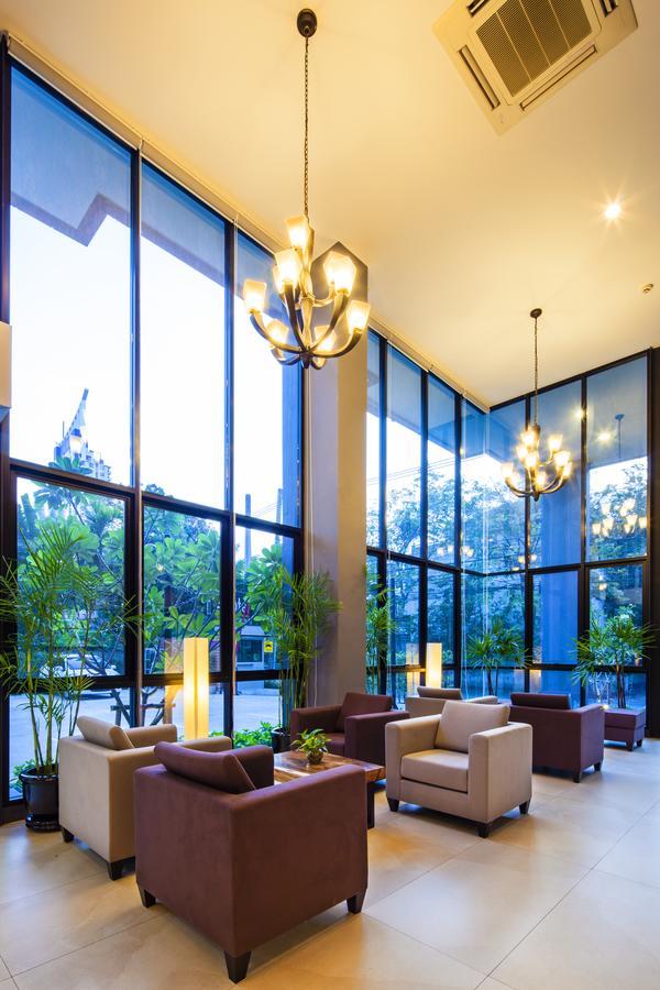 Livotel Hotel Lat Phrao Bangkok Bagian luar foto