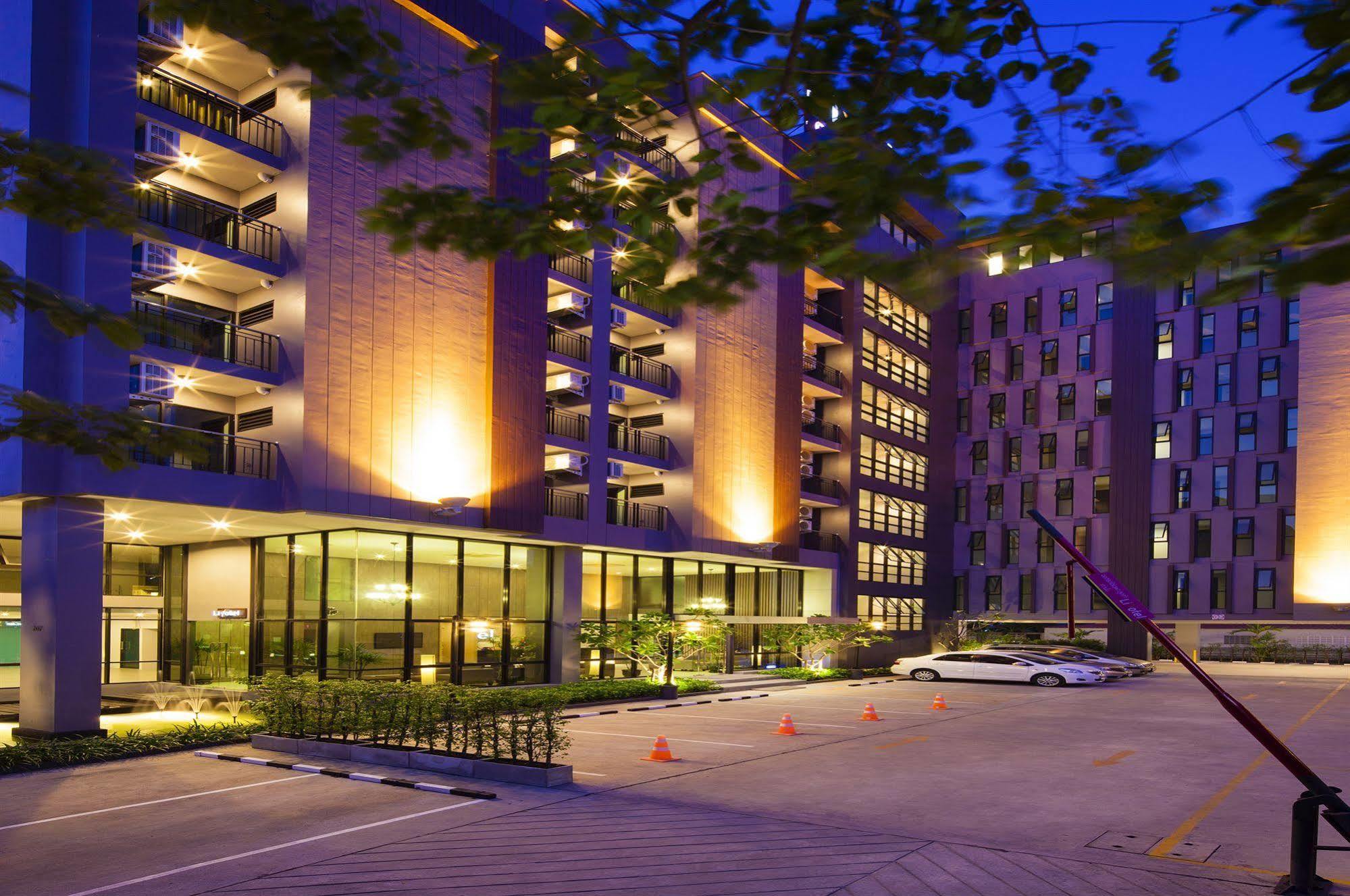 Livotel Hotel Lat Phrao Bangkok Bagian luar foto