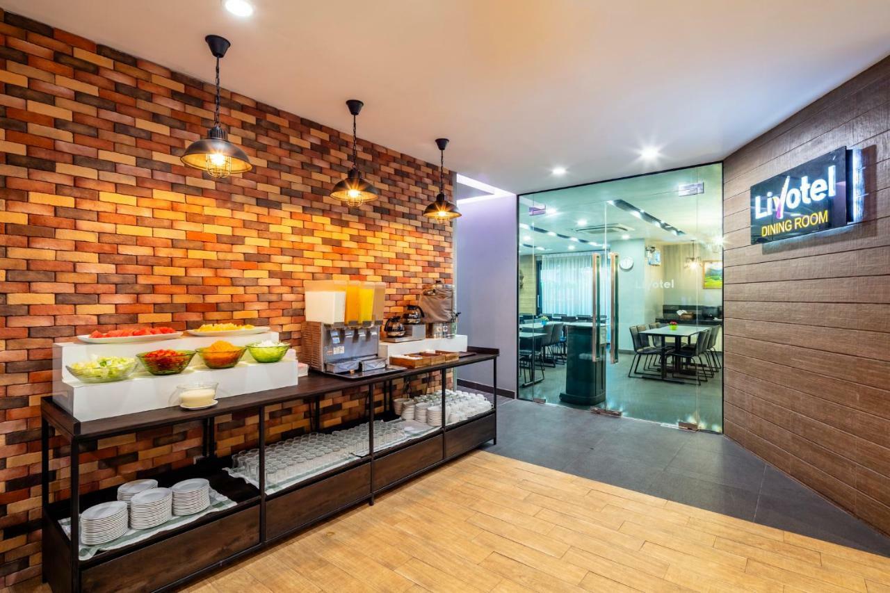 Livotel Hotel Lat Phrao Bangkok Bagian luar foto
